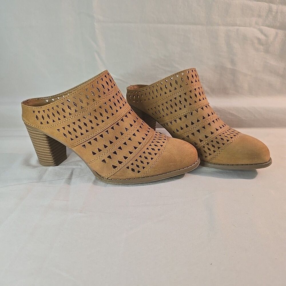 Avenue Cloudwalkers Baxter Comfort Clog Shoe Size 10W Vegan Suede Diamond Cuts